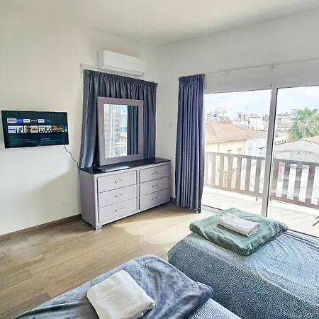 Privatunterkunft Downtown Rooms, 200m From Marina Larnaka