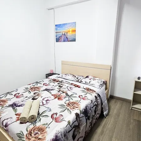 Downtown Rooms, 200m From Marina Pansiyon *