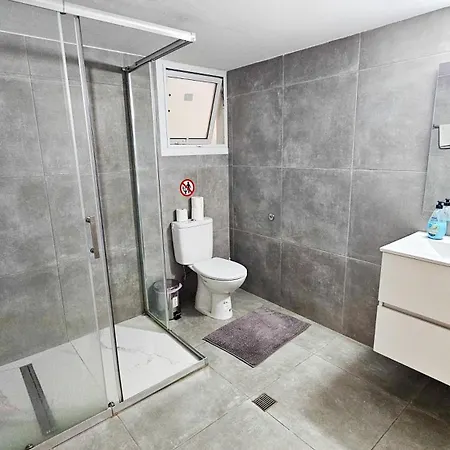 Downtown Rooms, 200m From Marina Pansiyon
